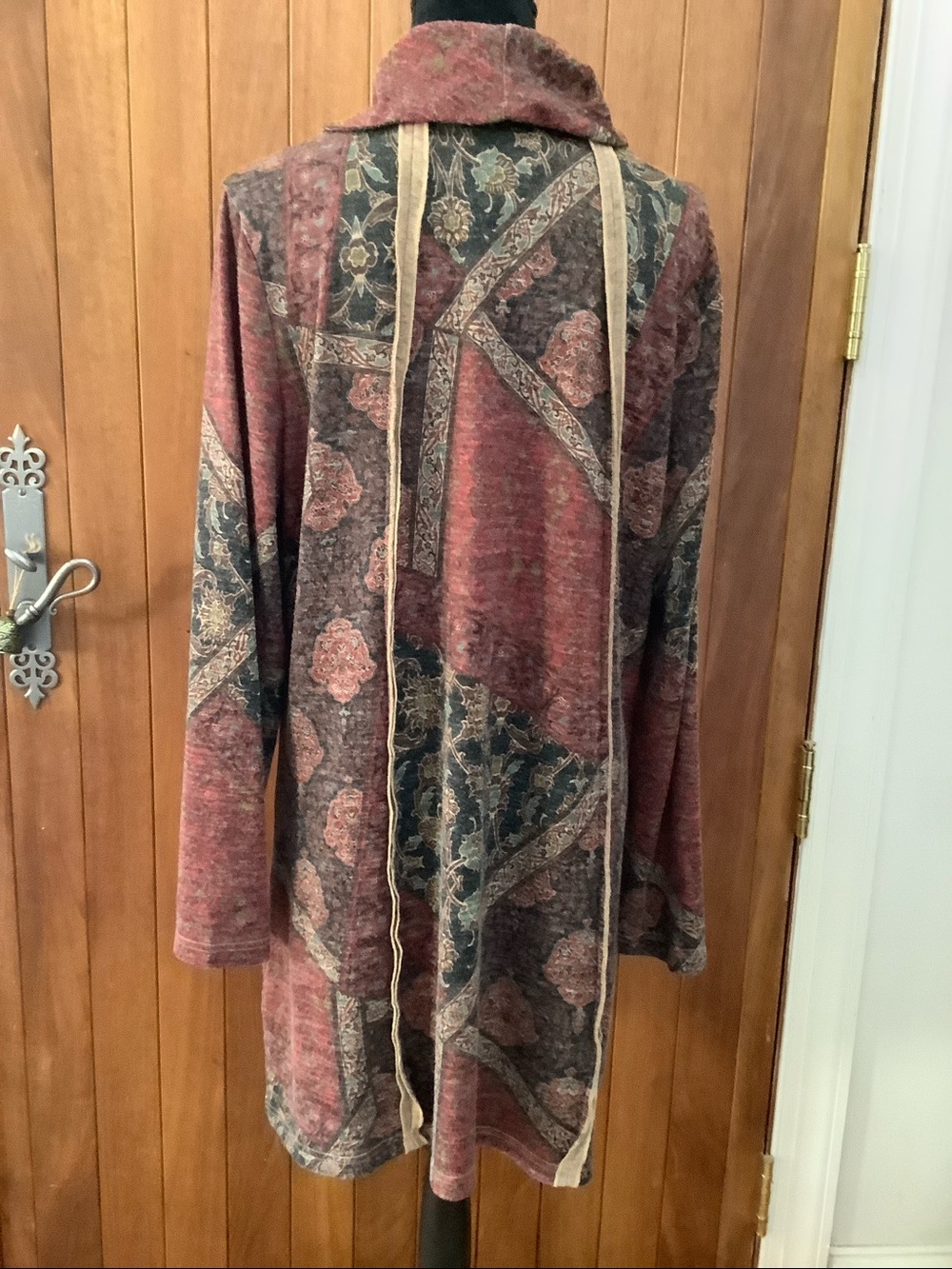 NorthStyle Long Tunic with Geometric Pattern - Picture 3 of 5